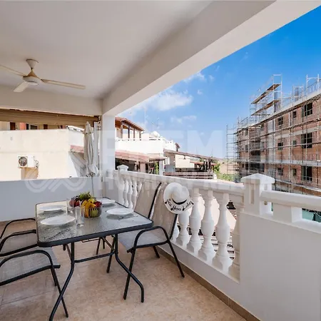 Karlota Apartamento